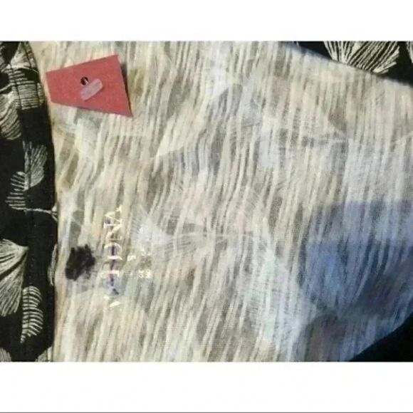 New Merona Black White Top V Neck 100 Cotton NWT - Picture 7 of 8